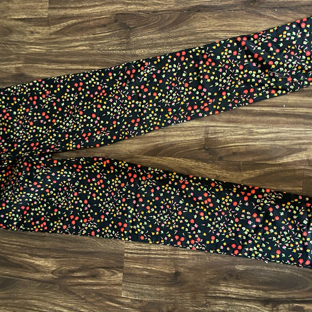D&G Black and Red Floral Leggings
